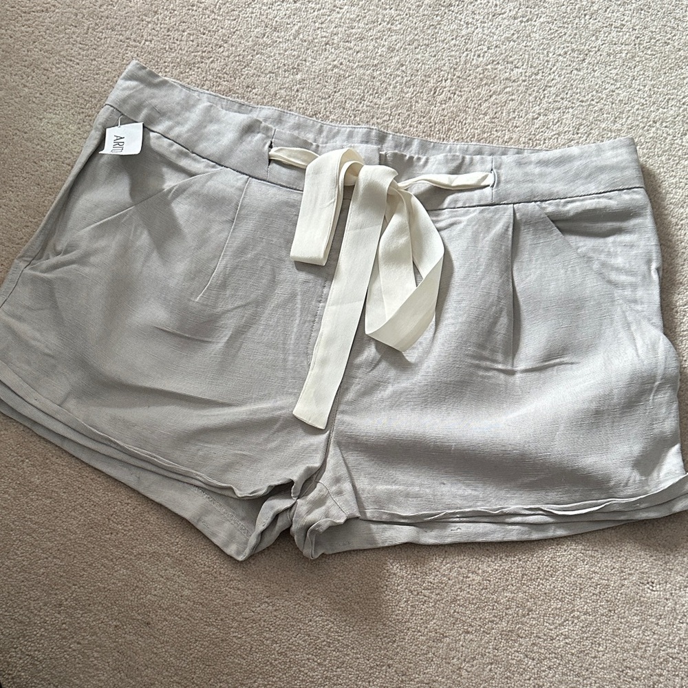 Aritzia Shorts with Tie Waist!